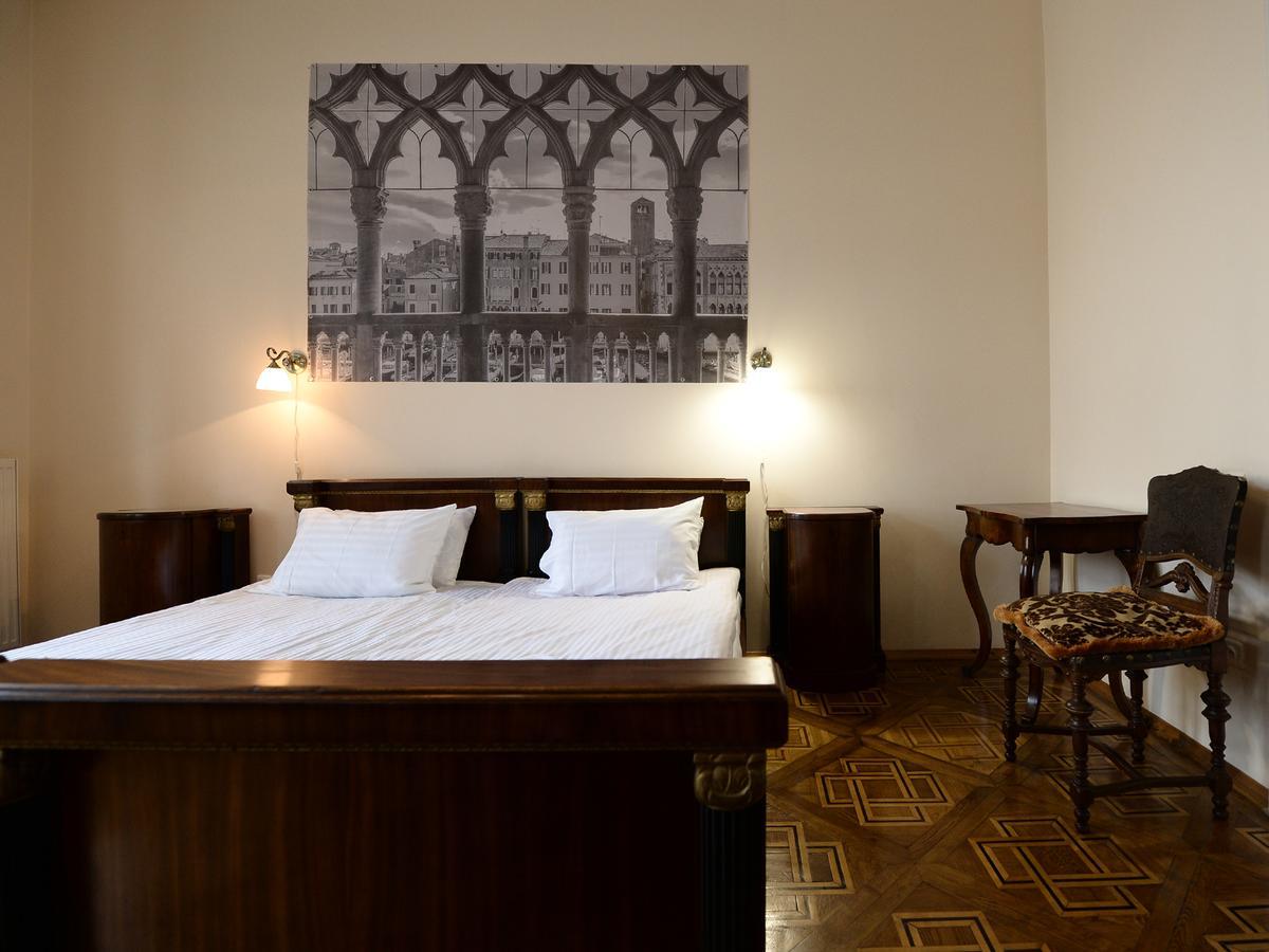 إلفيف The Historical Family Nest In City Centre المظهر الخارجي الصورة